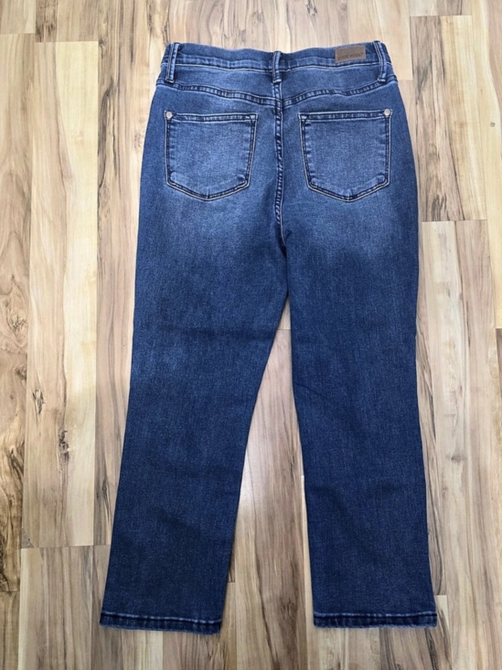 Judy Blue Skinny Fit Capri Jeans Straight Leg Jeans in Blue Waist 3 (26) - Picture 3 of 3